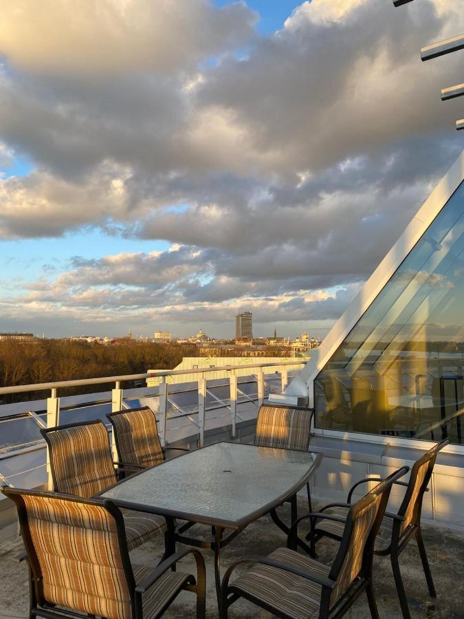 Riga Centre , Skyloft Apartment 178M2 المظهر الخارجي الصورة